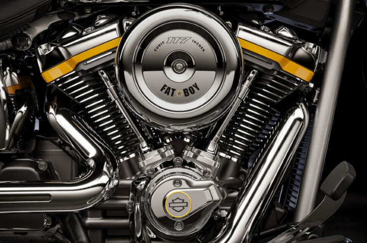At its heart lies a 1,923cc V-twin motor that delivers 101hp and 166Nm